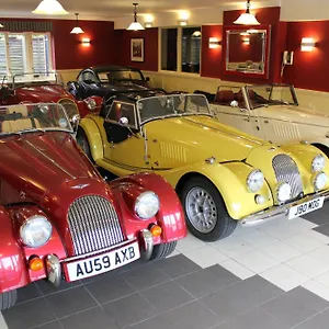 The Pitstop 4*, Little Hallingbury (Essex) Großbritannien